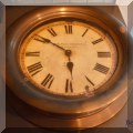 D05. Ship's clock. 